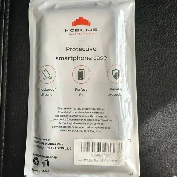 Mobilius IPhone 11 Pro Max shockproof case in a Graffiti lion style. New in box. - Picture 5 of 5